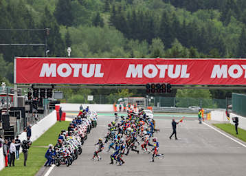 EWC geht los. Reiterberger und Schrötter mitten drin