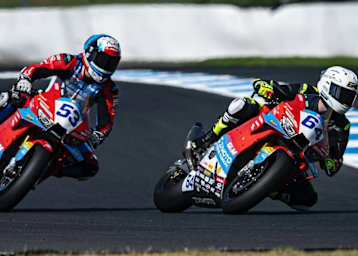 Die ZXMOTO-Piloten Valentin Debise und Federico Caricasulo (v.l.) 