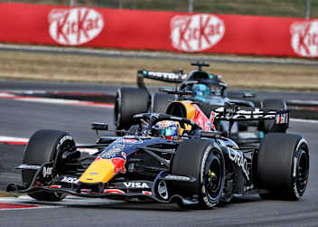 Max Verstappen verunfallte später im Rennen mit einem Problem am Heckflügel
