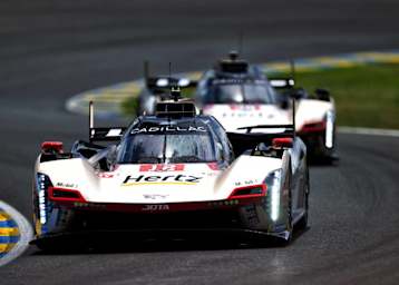 Führt in Le Mans: Der Cadillac V-Series.R