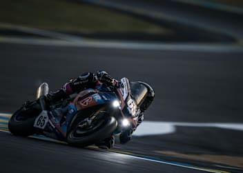 Lennox Lehmann auf der Yamaha R1 von Motobox Kremer