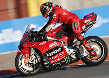 Nicolo Bulega macht sich auch auf der MotoGP-Maschine gut