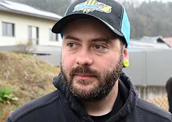 Der Blick von David Datzer schweift Richtung Armoy