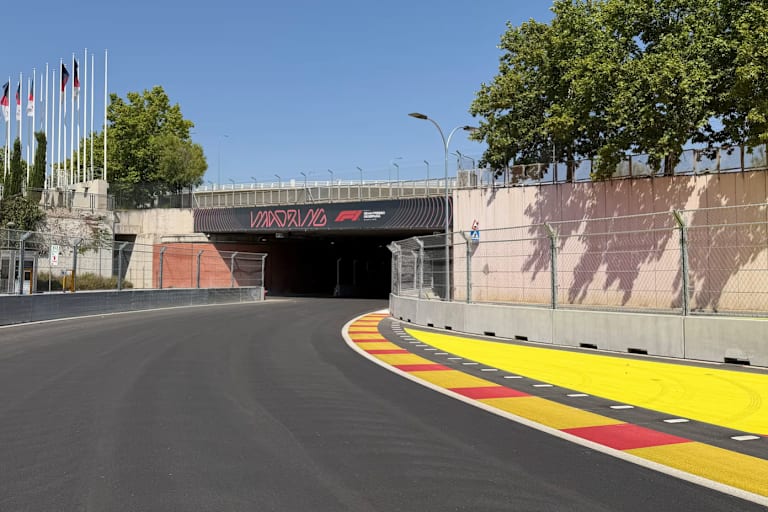 Eine von zwei kurzen Tunnel-Passagen