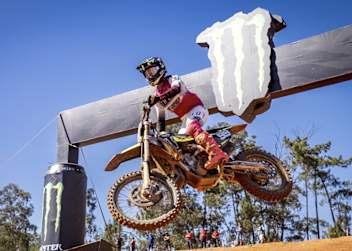 Guillem Farres gewann den den esten MX2-Lauf in Agueda