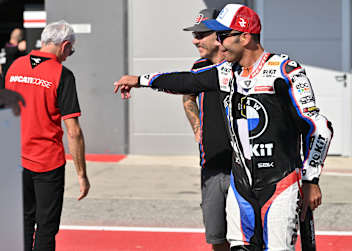 Danilo Petrucci reicht Ducati die Hand