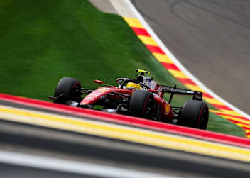 Lewis Hamilton mit seinem Ferrari