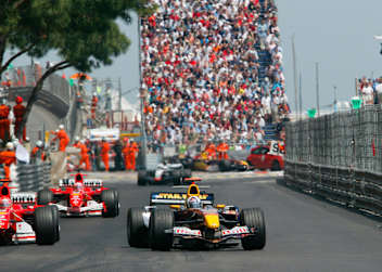 David Coulthard in Monaco 2005 vor den Ferrari von Schumacher/Barrichello