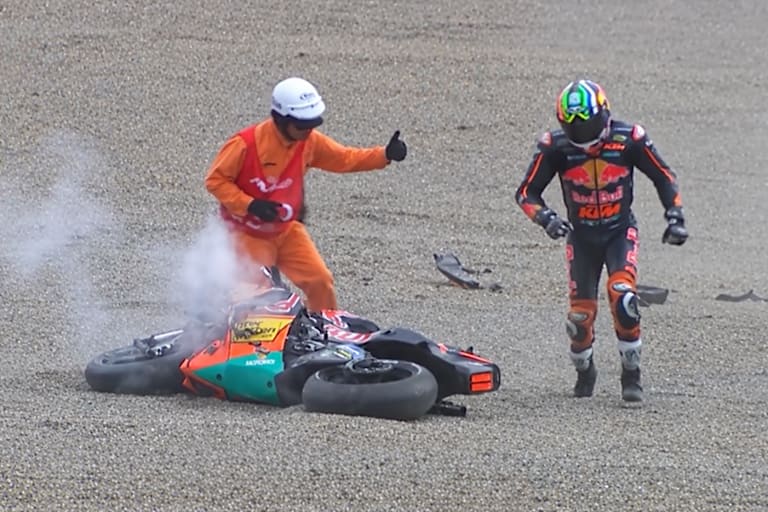 Brad Binder flog im Q1 ab und zerstörte dabei eine KTM RC16