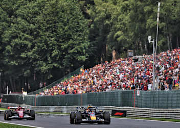 Max Verstappen im Vorjahr im Sprint vor seinen Fans