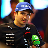 Carlos Sainz freute sich mit Lando Norris über dessen Titel-Erfolg