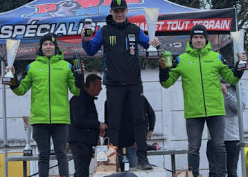 Das Podium von Pernes-les-Fontaines