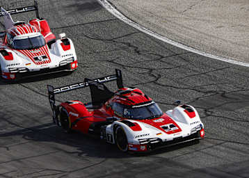 Die beiden Werks-Porsche 963