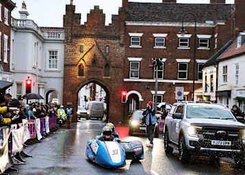 Sam und Tom Christie in der Innenstadt von Beverley