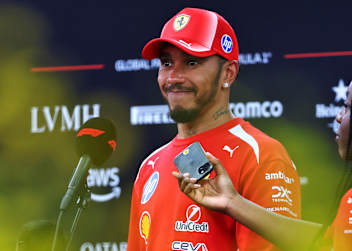 Lewis Hamilton liebt es, in der Nacht Gas zu geben