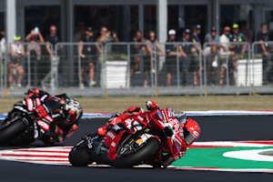 Marc Marquez vor Marco Bezzecchi