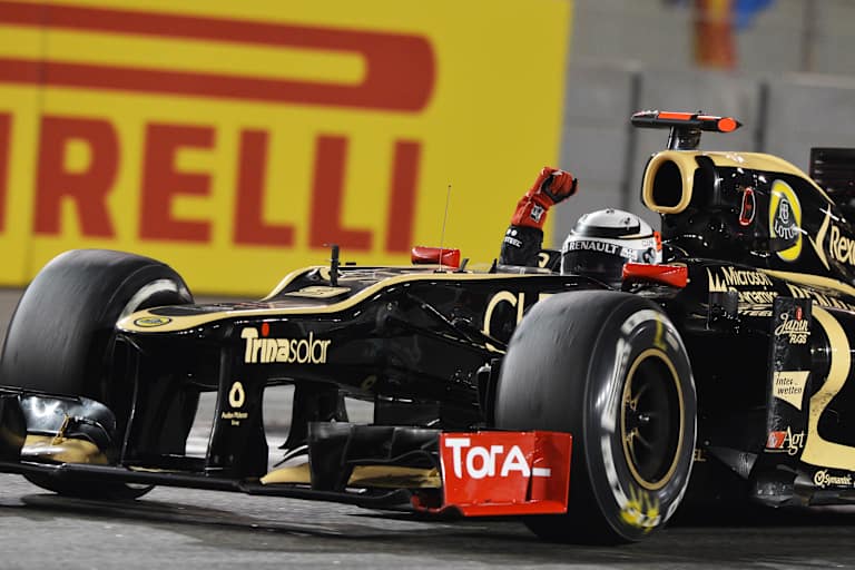 Kimi Räikkönen mit seinem Lotus in Abu Dhabi 2012
