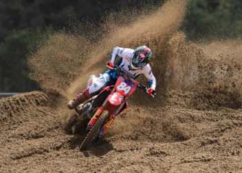 Jeffrey Herlings gewann den ersten Lauf in Lommel
