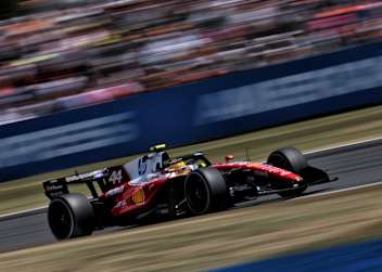 Viele Fans in Silverstone drücken Lewis Hamilton die Daumen