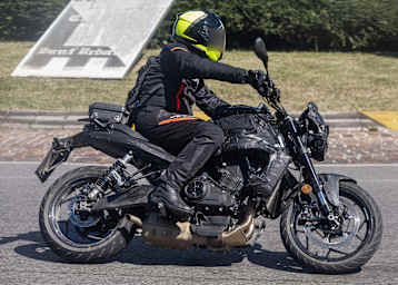 Der Reihentwin sieht dem der Aprilia RS457 zum verwechseln ähnlich