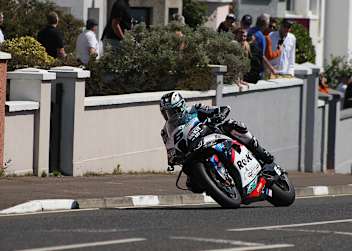 Michael Dunlop wird auch dieses Jahr beim NW200 die BMW M1000RR pilotieren