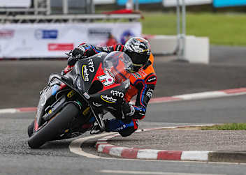 Storm Stacey schafft das Kunststück bei seiner NW200-Premiere zu gewinnen
