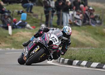 Ian Hutchinson war in der Senior-TT auf dem Weg zu einer Top-3-Platzierung