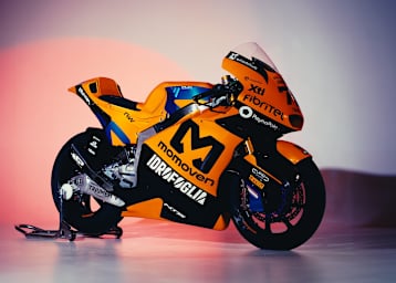 Das Momoven-Logo prägt die Lackierung der RW-Racing-Bikes in der Moto2 2026