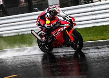 Jonathan Rea führte nach dem Ende der zweiten Safety-Car-Phase