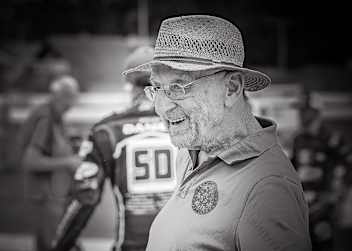 So kannte man ihn: Josef Frohnwieser auf «seiner» Sandbahn in Mühldorf