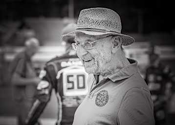 So kannte man ihn: Josef Frohnwieser auf «seiner» Sandbahn in Mühldorf