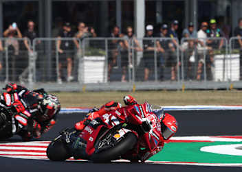 Marc Marquez vor Marco Bezzecchi