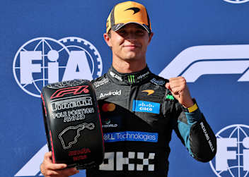 Lando Norris mit dem Pole-Position-Award