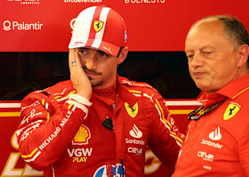 Nicht das erste Mal, dass Charles Leclerc getröstet werden muss