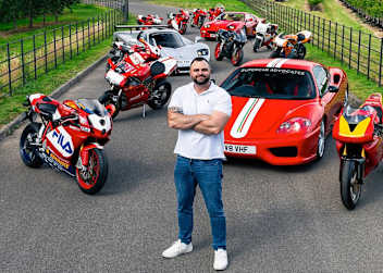 Lecha Khouri liebt italienische Autos und Motorräder