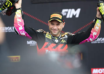 Alvaro Bautista jubelt über Platz 3 im Regenchaos auf Phillip Island
