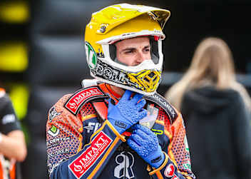 Mikkel Michelsen