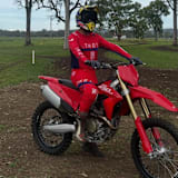 Troy Bayliss bei seiner Premiere mit der Offroad-Duc