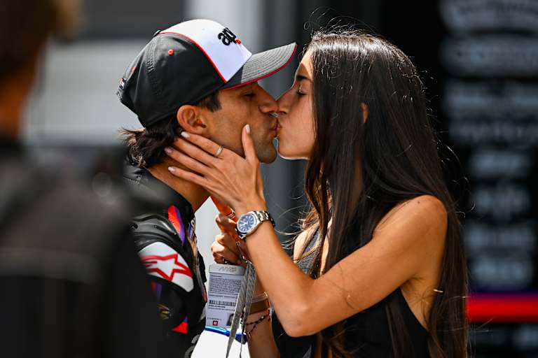 Jorge Martin mit Freundin Maria Matutes