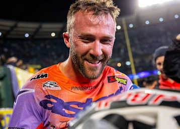 Eli Tomac feiert seinen Auftaktsieg