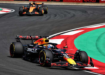 Max Verstappen vor Oscar Piastri