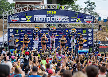 Jett Lawrence gewann in Southwick vor Hunter Lawrence und Haiden Deegan