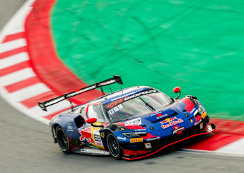 Sieg vom Red Bull Ferrari in Barcelona