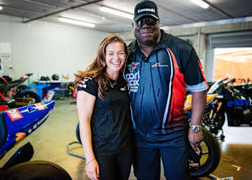 Avalon Lewis über Förderer und DJ Carl Cox: Einfach nur ein netter Kerl