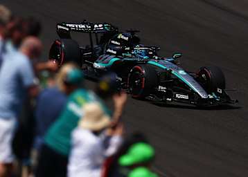 George Russell im Mercedes