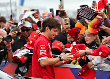 Publikumsliebling: Wo Charles Leclerc auftaucht, wird gejubelt