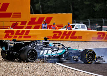 George Russell schied in Spa aus