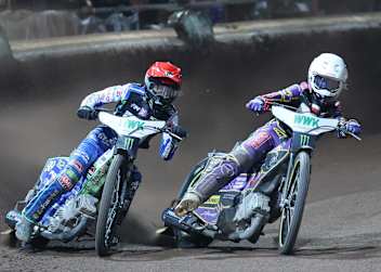Im Finale: Dan Bewley (li.) gegen Kacper Woryna