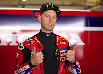 Jonathan Rea hilft wo er kann