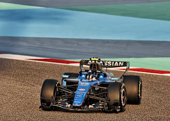 Carlos Sainz mit seinem Williams für die neue Saison